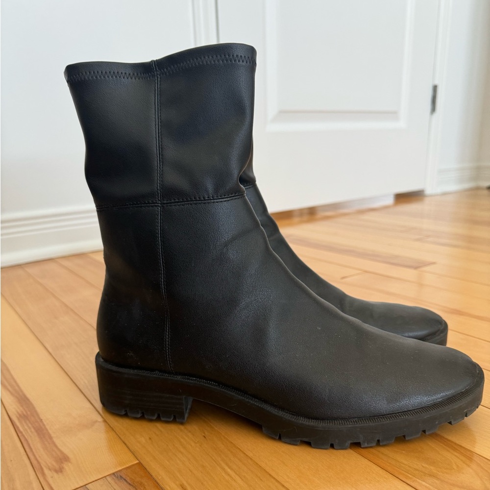 Chelsea boots